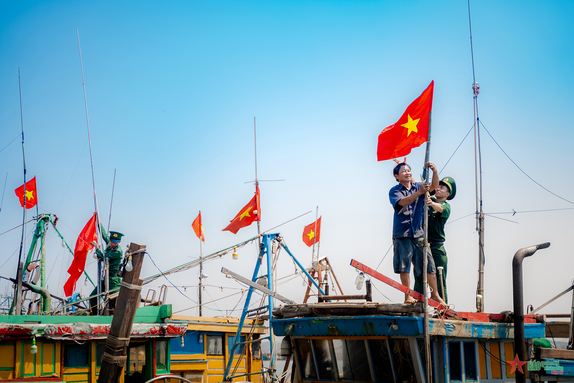 Canh giữ biển, trời Tổ quốc